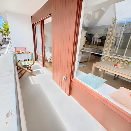 Au Coeur De Avec Balcon Et A 10 Min A Pied Apartmán