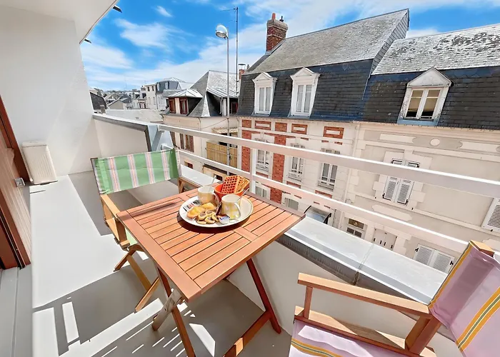 Au Coeur De Avec Balcon Et A 10 Min A Pied