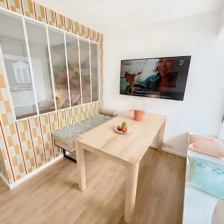 Apartament Au Coeur De Avec Balcon Et A 10 Min A Pied Deauville