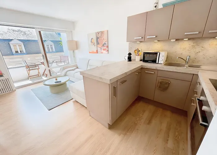 Apartament Au Coeur De Avec Balcon Et A 10 Min A Pied Deauville