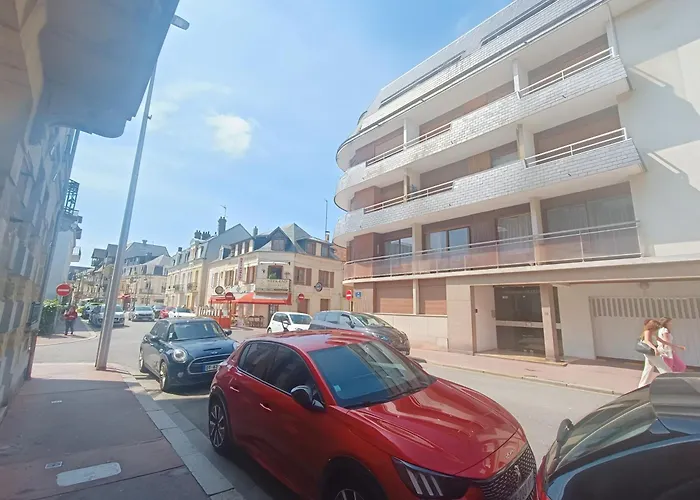 Au Coeur De Avec Balcon Et A 10 Min A Pied Appartement *