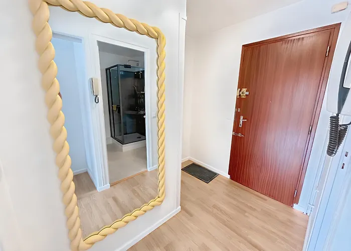 Appartement Au Coeur De Avec Balcon Et A 10 Min A Pied